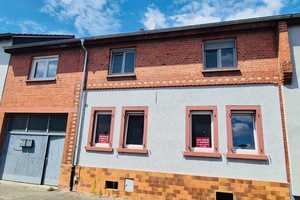 Komplett bezugsfreies Einfamilienhaus nebst Appartementhaus – Main-Kinzig-Kreis – Vorschaubild 1