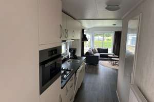Luxus Chalet in zweiter Reihe des Badesees in de Veerstal, Lathum, Rhederlaag Ferienhaus – Die vollständige Adresse der Immobilie erhältst du vom Anbieter., 46514 Schermbeck – Vorschaubild 3
