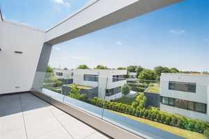 Puristische Luxus-Villa Bestlage Riedberg Westflügel – Frankfurt am Main – Vorschaubild 1