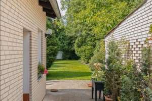 Charmantes Ein- oder Zweifamilienhaus mit 6 Zimmern und 2 Garagen in Düsseldorf-Urdenbach – Bockhackstraße 13, 40593 Urdenbach, Düsseldorf – Vorschaubild 6