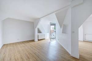 Notarkosten geschenkt: Gründerzeit-Dachgeschoss mit Innenhof-Balkon, offenem Wohnbereich & Keller – Handjerystraße 36, 12489 Adlershof, Berlin – Vorschaubild 7