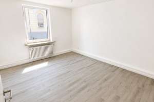 Schöne 5- Zimmerwohnung mit privatem Garten – Kyffhäuser Sr. 17, 41061 Gladbach, Mönchengladbach – Vorschaubild 4