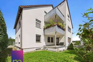 4-Familienhaus:     Eine große, freie 4-Zimmer-Whg im EG - 3 Wohnungen vermietet – Die vollständige Adresse der Immobilie erhältst du vom Anbieter., 73760 Ostfildern – Vorschaubild 2