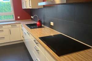 Moderne Doppelhaushälfte mit Kamin, Einbauküche, Garten und Garage in Steinbach (Taunus) – Unter der Weid 7, 61449 Steinbach (Taunus) – Vorschaubild 9