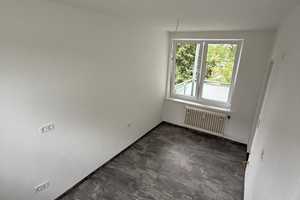 Stilvolle 3-Raum-Wohnung mit gehobener Ausstattung mit Balkon und Stellplatz in Salzgitter – Salzgitter – Vorschaubild 8