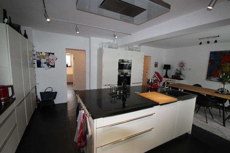 Immobilie in Unkel - Großzügige umfassend sanierte luxuriöse ETW 2 Bäder Terrassen eigener Garten G - Bild 2