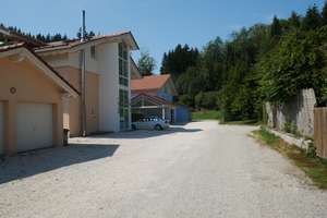 Schönes Haus im Haus in ruhiger Ortsrandlage bei Prien am Chiemsee – Die vollständige Adresse der Immobilie erhältst du vom Anbieter., 83209 Prien am Chiemsee – Vorschaubild 21