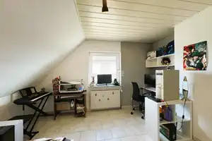 Mit Weitblick: Einfamilienhaus mit Garage und Garten in ruhiger Lage – Aurich (Kreis) – Vorschaubild 17