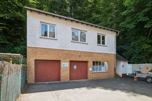 4 Familienhaus mit Werkstatt vollvermietet gute Lage Wiesbaden Rambach Kaufpreis 18,5 x SOLLmiete – Die vollständige Adresse der Immobilie erhältst du vom Anbieter., 65207 Rambach, Wiesbaden – Vorschaubild 3