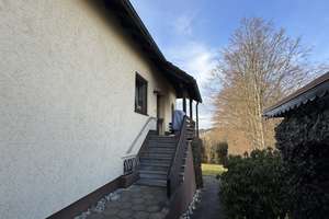 Großzügiges Einfamilienhaus mit Doppelgarage und Werkstatt – Die vollständige Adresse der Immobilie erhältst du vom Anbieter., 95659 Arzberg – Vorschaubild 6