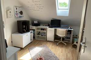 Wohnen mit Charakter: Vier-Zimmer-Dachgeschosswohnung in Wuppertal – Am Kriegermal 46, 42399 Langerfeld-Beyenburg, Wuppertal – Vorschaubild 5