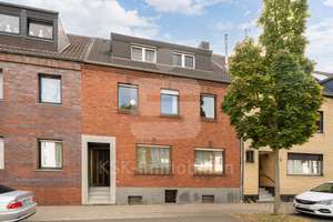 Mehrgenerationenhaus mit Potential - Wohnen & Rendite unter einem Dach. – Die vollständige Adresse der Immobilie erhältst du vom Anbieter., 52351 Grüngürtel, Düren – Vorschaubild 1