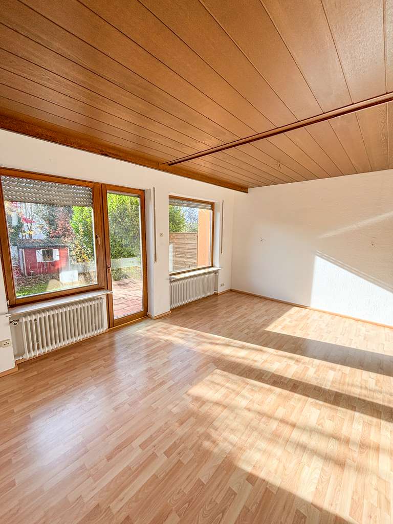 Charmantes Reihenmittelhaus mit Festungsblick in Würzburg-Lengfeld