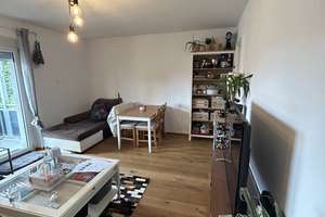 3-Zimmer-Wohnung mit Balkon, Parkplatz und EBK in Augsburg Kriegshaber – Henlestr 10, 86156 Kriegshaber, Augsburg – Vorschaubild 2