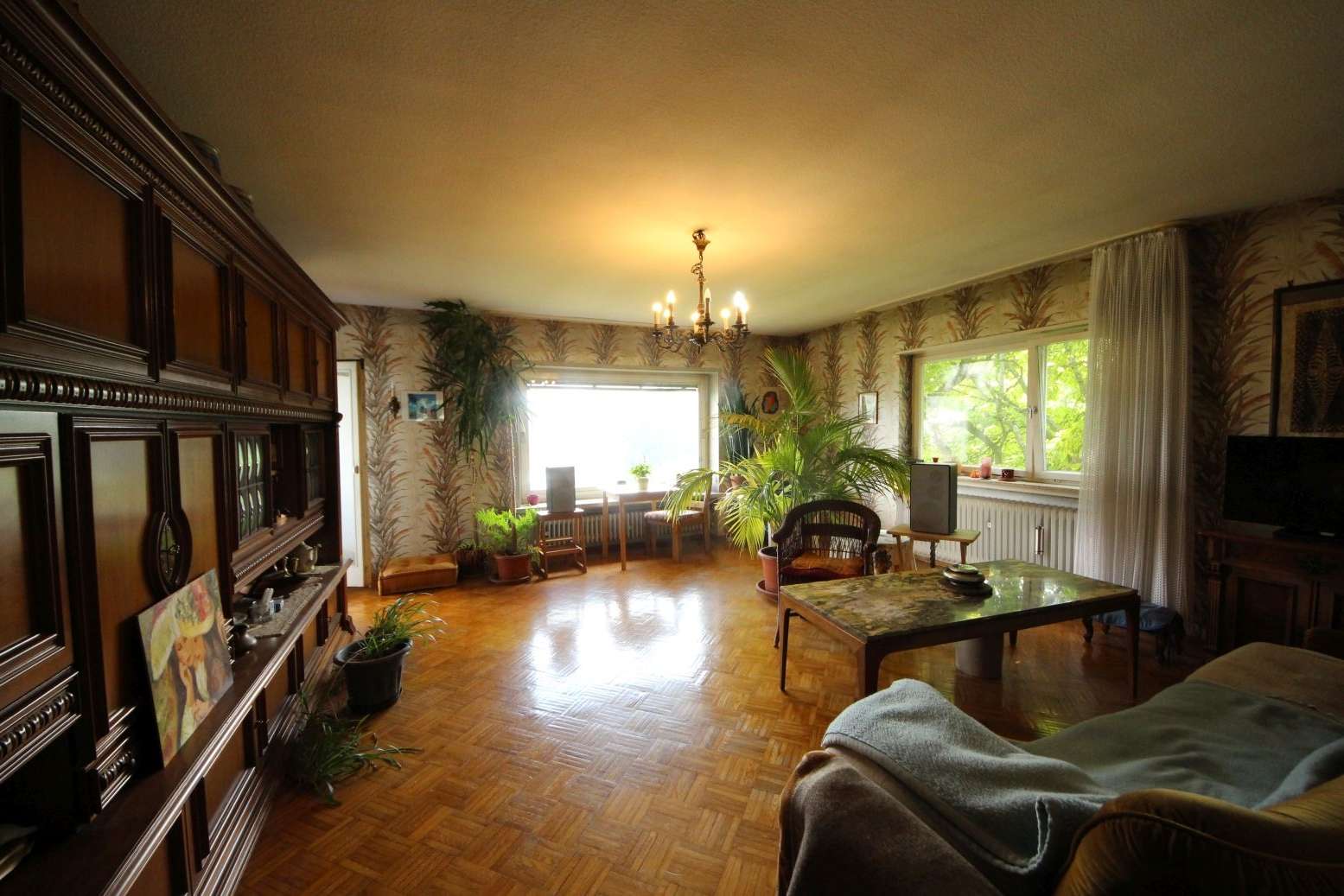 Immobilie in Obrigheim - Großzügiges Wohnhaus in schöner Aussichtslage ... - Bild 2