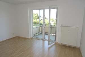 Sehr schöne 2-Raum-Whg (ca. 60 m²) mit Fensterbad, W-Balkon und Stellplatz – Sachsenring 23, 9127 Gablenz, Chemnitz – Vorschaubild 6