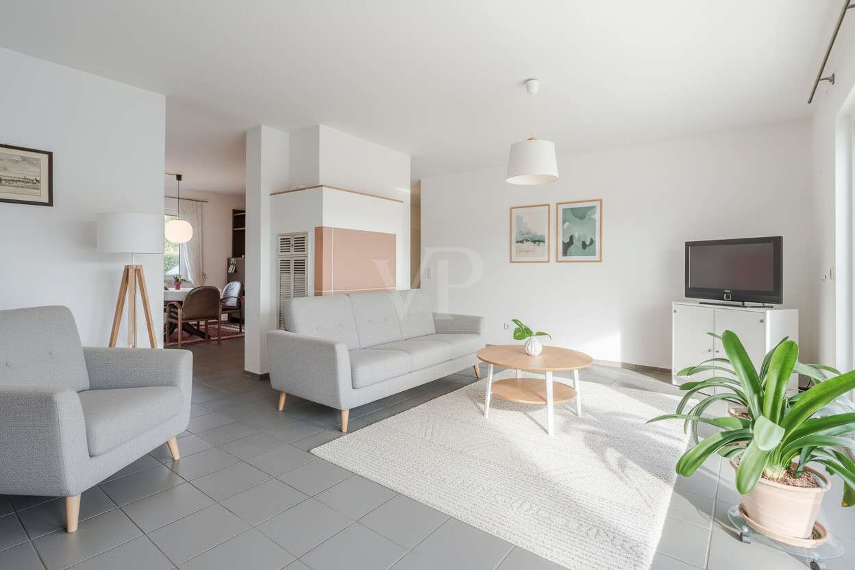 Immobilie in Usingen - Bungalow - Wohnen auf einer Ebene und viel Platz im Einliegerbereich für Hobby, Gäste oder Büro. - Bild 3