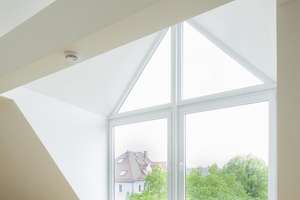 Traumhafte DG-Wohnung, 65 qm, mit Galerie und riesigem, elektrischen Panorama-Dachflächenfenster – Die vollständige Adresse der Immobilie erhältst du vom Anbieter., 86153 Am Schäfflerbach, Augsburg – Vorschaubild 4