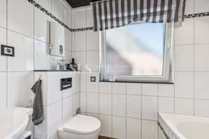 Gepflegte Erdgeschosswohnung mit großzügigem Wohnbereich und Terrasse – 46119 Klosterhardt-Süd, Oberhausen – Vorschaubild 14