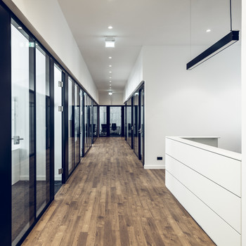 Bürofläche am Tiergarten | Hohe Decken & Parkettboden | Top-ÖPNV-Anbindung