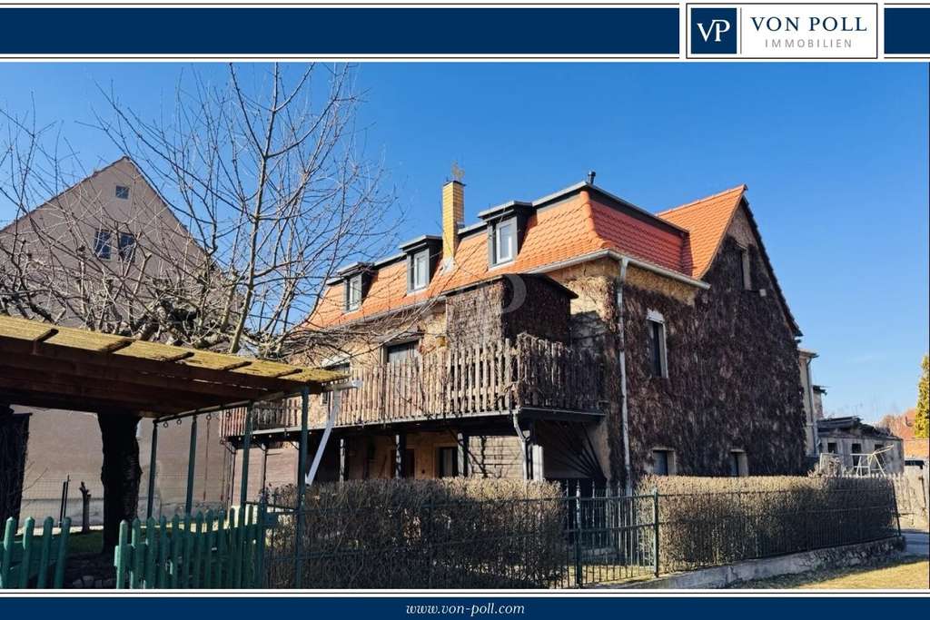 Immobilie in Ostritz - Charmantes Liebhaberhaus mit unverbaubarem Blick und sonnigem Balkon - Bild 0