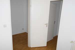 Mit Einzugs-BONUS! Individueller Wohngenuss in der City °° viel Platz auf 81 m², große Fensterfront – Stresemannstraße 12, 40210 Stadtmitte, Düsseldorf – Vorschaubild 8