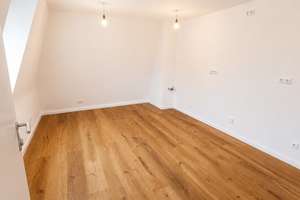 Exklusive, kernsanierte Dachgeschosswohnung mit Dachspitz und Loggia in Augsburg-Pfersee – Alfonsstraße 30, 86157 Pfersee-Süd, Augsburg – Vorschaubild 13