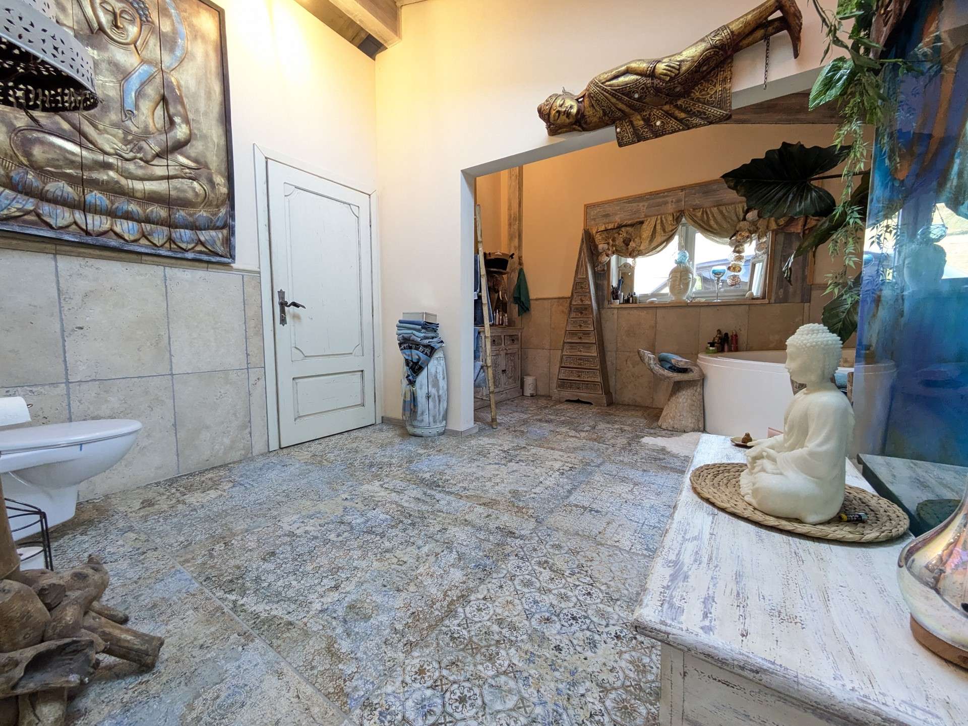 Immobilie in Molzhain - Exklusives Wohnerlebnis: Traumhaftes Einfamilienhaus mit zwei Einliegerwohnungen, Weitblick & Baupot - Bild 3