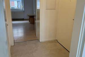 Erdgeschoss Wohnung in zentraler Wohnlage von Essen Kray. Nähe Marktplatz. Mit Küchenzeile. – Hubertstraße 287, 45307 Kray, Essen – Vorschaubild 3
