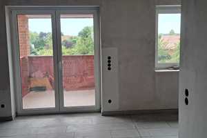 3-Zimmer Mietwohnung im Obergeschoss mit Balkon sowie Carport mit Schuppen in Bremerhaven – Bremerhaven – Vorschaubild 4