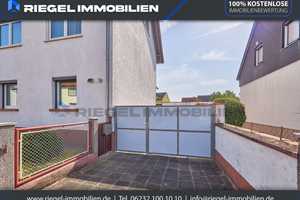 Sie hier? Wir auch! DHH mit Potenzial: 416 m² Grundstück, 2 Bäder, 2 Küchen, Kamin & große Terrasse – Rhein-Neckar-Kreis – Vorschaubild 5