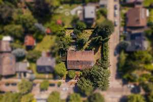 Großzügiges Einfamilienhaus auf einem Traumgrundstück mit Pool, Garage & Platz für die ganze Familie – Birnhornweg 11, 12107 Mariendorf, Berlin – Vorschaubild 4