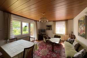 Gemütliches Zuhause in beliebter Wohngegend mit großem Garten und zwei Garagen – Tübingen (Kreis) – Vorschaubild 2
