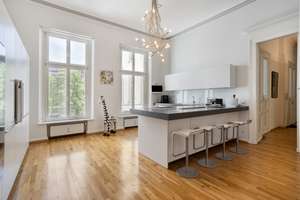 Luxuriöse sanierte Altbauwohnung in Bestlage – Mit Dachterrasse, Stellplatz und Blick ins Grüne – Die vollständige Adresse der Immobilie erhältst du vom Anbieter., 40217 Unterbilk, Düsseldorf – Vorschaubild 4