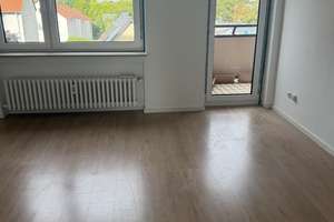 Stilvolle, sanierte 3-Zimmer-Wohnung mit Balkon und EBK in Lübeck – 23566 Sankt Gertrud, Lübeck – Vorschaubild 1