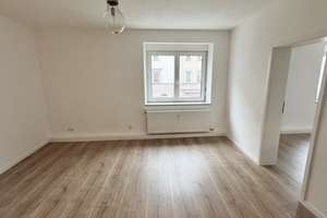 Nähe Sulzbacherstraße ! Helle renovierte 3-ZW, 73 m², neue EBK, 1. OG ohne Balkon – Die vollständige Adresse der Immobilie erhältst du vom Anbieter., 90489 Veilhof, Nürnberg – Vorschaubild 1