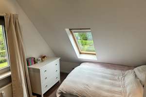 Helle 2-Zimmer Dachgeschosswohnung in Hamburg-Sasel – Die vollständige Adresse der Immobilie erhältst du vom Anbieter., 22395 Sasel, Hamburg – Vorschaubild 4