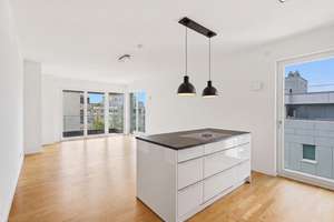 **Spreeblick, Sonnenloggia & Wohnküche – Ihr Zuhause am Wasser** – Die vollständige Adresse der Immobilie erhältst du vom Anbieter., 12555 Köpenick, Berlin – Vorschaubild 2