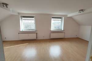 Gemütliche, helle DG-Wohnung in Do-Wambel