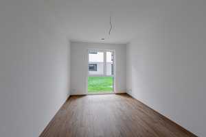 Exklusive 4-Zimmer-Wohnung mit Terrasse und eigenem Gartenanteil! – Gelnhäuser Straße 66, 63505 Main-Kinzig-Kreis – Vorschaubild 4