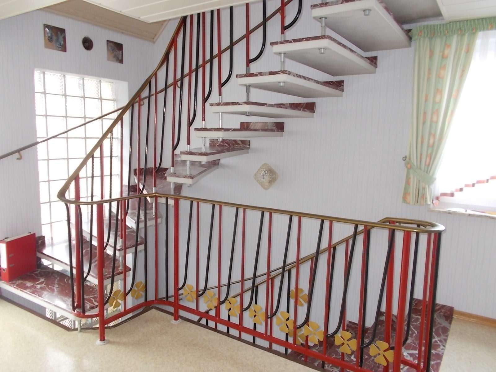 Immobilie in Grebenhain - Familienhaus mit Nebengebäuden + Flächen in Grebenhain-Hartmannshain - Bild 2