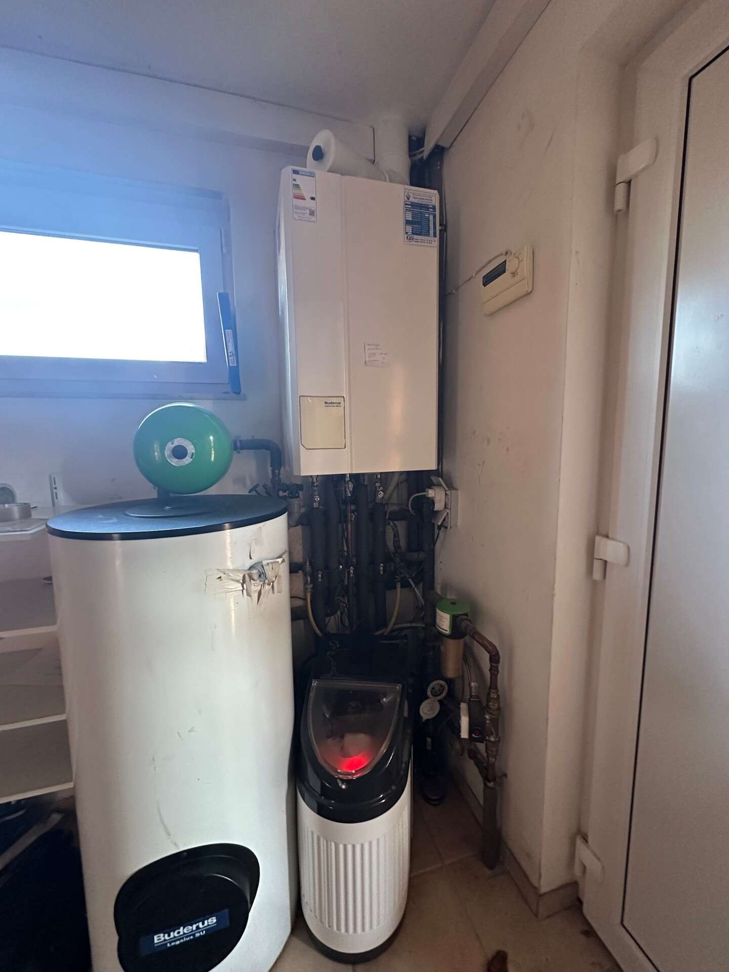 Immobilie in Hagenburg - Ihr neues IMMOBILIEN QUARTIER: Großzügiges Einfamilienhaus mit Wohlfühlfaktor in Bestlage - Bild 1