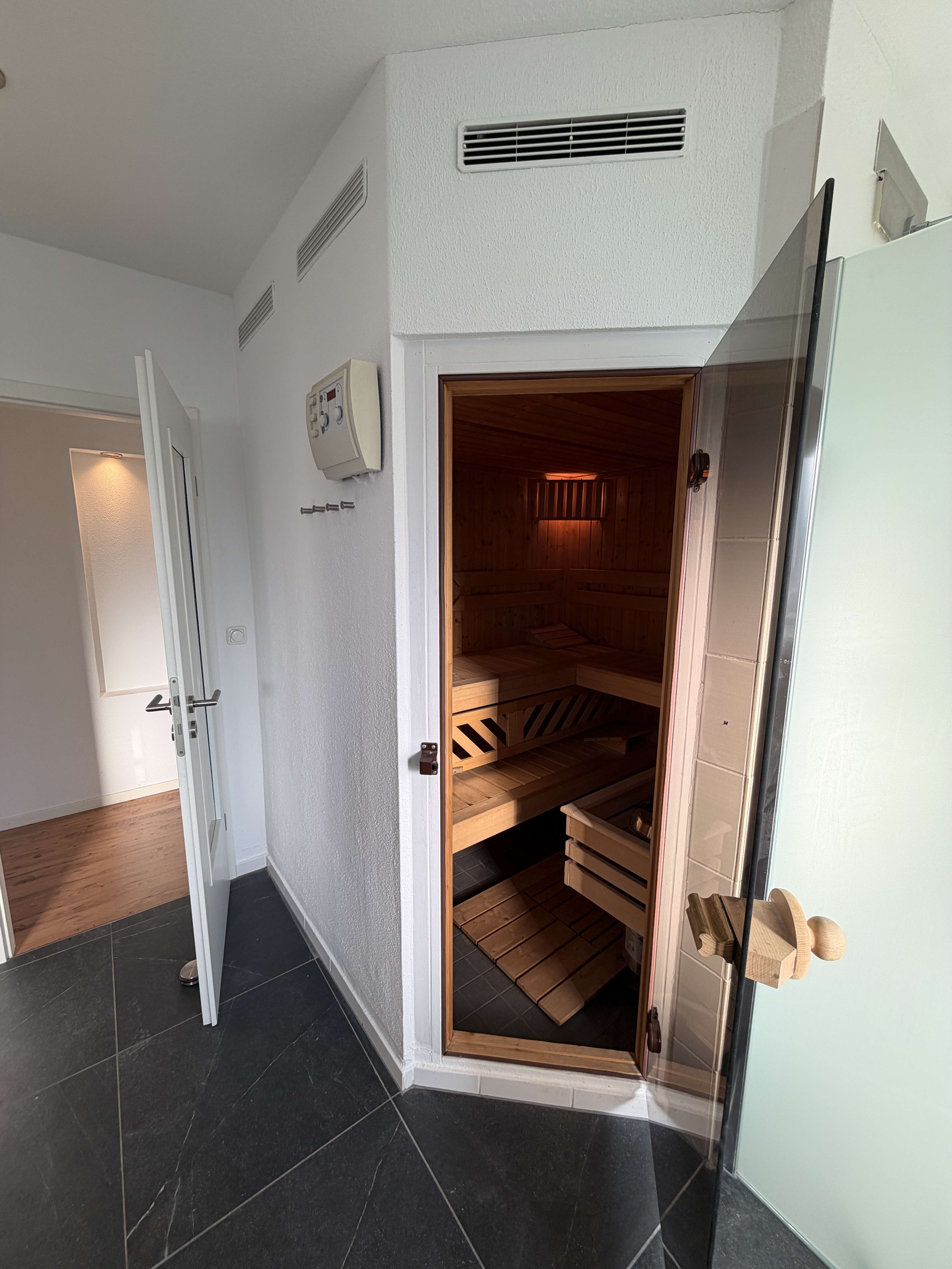 Immobilie in Kreuzwertheim - Haus, Wohnhaus, Einfamilienhaus mit großer Einliegerwohnung in Kreuzwertheim - Bild 3