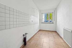 Haus-im-Haus-Konzept! Top gepflegte Immobilie in Regensburg/Steinweg – Die vollständige Adresse der Immobilie erhältst du vom Anbieter., 93059 Steinweg-Pfaffenstein, Regensburg – Vorschaubild 5