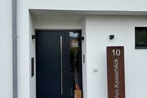 Modernes Architekten Einfamilienhaus mit Bergblick über 2 Ebenen und einer Doppelgarage – Am Kaiserblick 10, 83098 Rosenheim (Kreis) – Vorschaubild 3