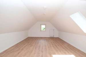 Sofort einziehen: Helle Dachgeschosswohnung in beliebter Wohnlage ... – Die vollständige Adresse der Immobilie erhältst du vom Anbieter., 38116 Lehndorf-Watenbüttel, Braunschweig – Vorschaubild 9