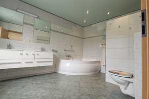 Property thumbnail 8