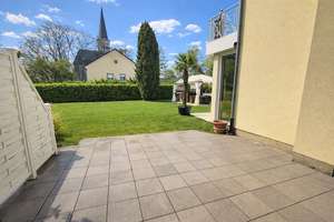 Sehr schönes Reihenmittelhaus mit Terrasse und Garten in ruhiger und zentraler Lage!