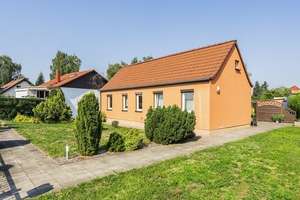 Haus mit Geschichte, Grundstück mit Zukunft – hier beginnt Ihr Projekt! – Die vollständige Adresse der Immobilie erhältst du vom Anbieter., 14776 Neustadt, Brandenburg an der Havel – Vorschaubild 1