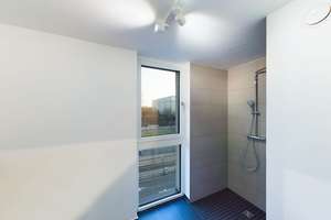 EBK, Aufzug und Balkon 1 Zimmer möbliertes Studio – Allee der Kosmonauten 25a, 10315 Lichtenberg (Ortsteil), Berlin – Vorschaubild 4
